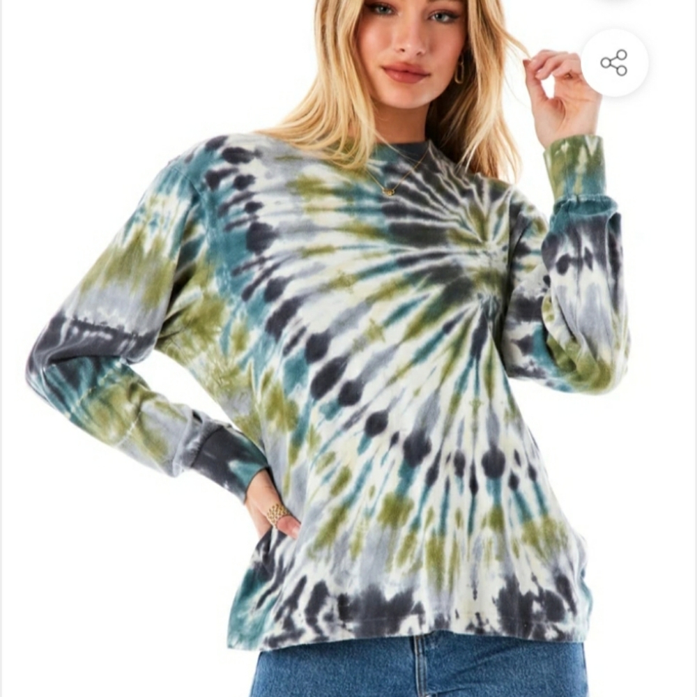 Emma and Sam tye dye tshirt